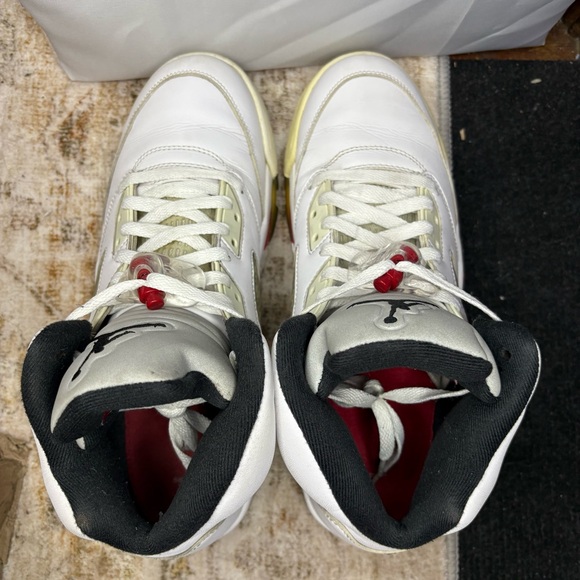 Size 10.5 - Supreme x Air Jordan 5 Retro White - Picture 6 of 7